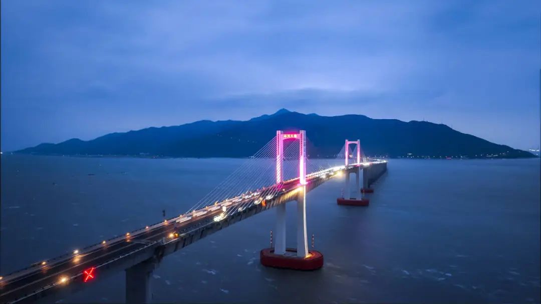 低空文旅 | 旅游+航拍新物种,诗和远方尽收镜头中 30 frc 735c81da7657ec8ceb09a1c54c140dbe