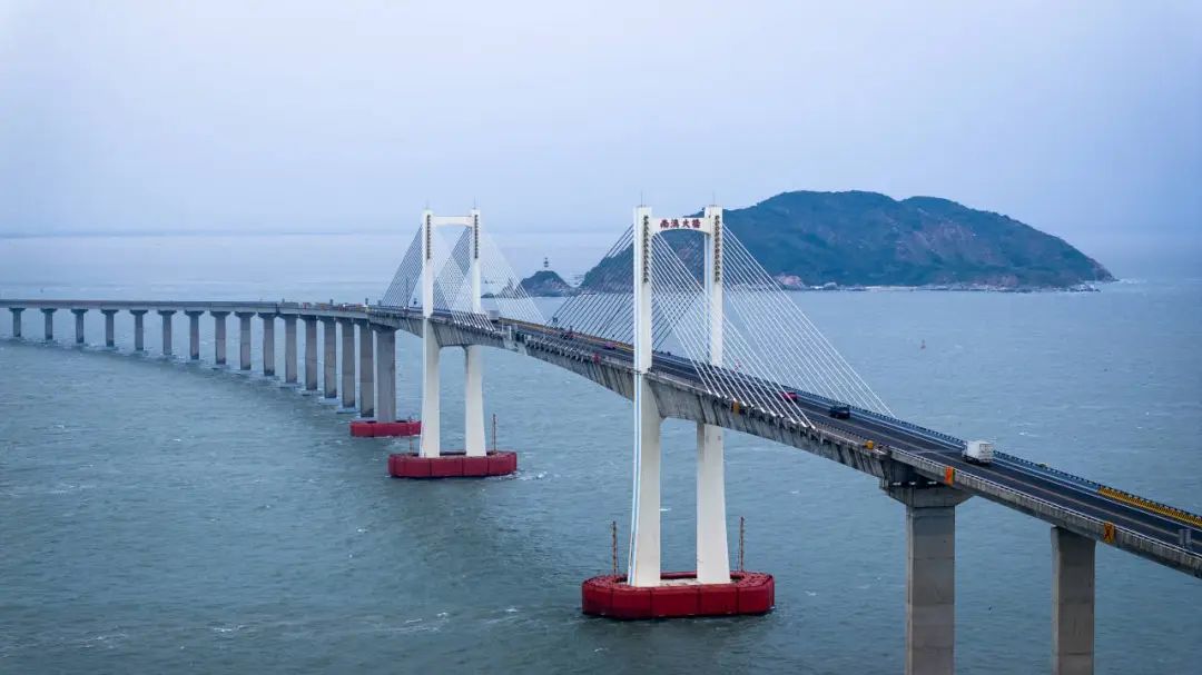 低空文旅 | 旅游+航拍新物种,诗和远方尽收镜头中 27 frc a894850b57814af678c3338ecc2ad89f