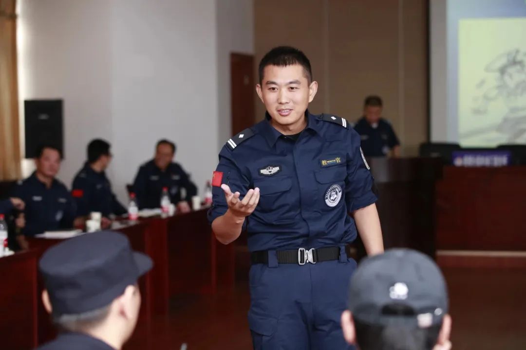 田宪元:有效识别“黑飞” 警营工匠再创警务新“利器”丨低空应用 4 frc 4cfa0f2a8d0f92bb0ce4d61c33aece05