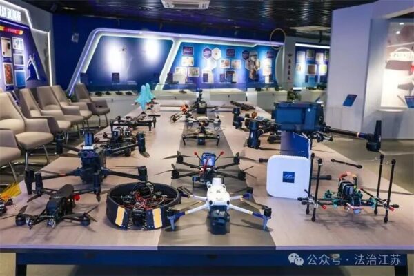 “空中警鹰”守护金陵安宁,南京公安以无人机警务助力社会治理再升级丨低空城市 4 4