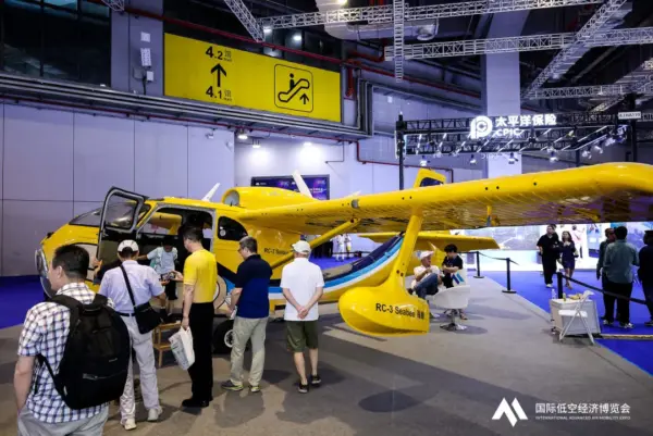 引进Seabee水陆两栖飞机,150架订单在手,寻投资方合作——专访美国天空实业董事陈妍丨低空大咖谈 3 640 2026 05 28T151820.889