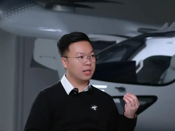 时的科技:做中国的“空中的士”,2027年取证只是起点——专访时的科技创始合伙人&首席市场官蒋俊丨低空大咖谈 1 640 77