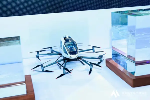 解码低空经济与航空电池的发展现状、瓶颈与未来机遇——专访牛瓦时克王海辉丨低空大咖谈 5 640 4 2