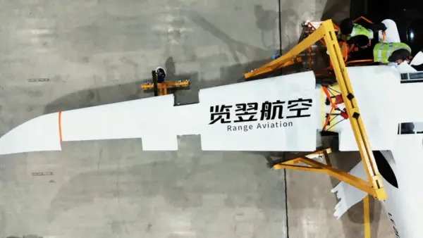 30年民航老将入局 eVTOL:安全为先,客货并行闯低空——览翌航空党铁红丨低空大咖谈 11 640 47