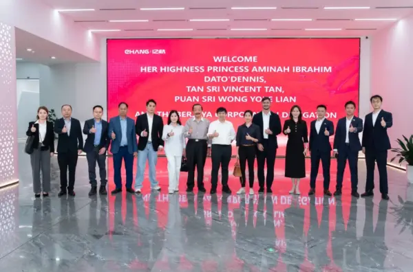 马来西亚成功集团到访亿航智能参观交流,共探东南亚低空行业发展丨低空企业 1 640 48